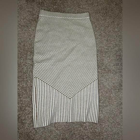Rachel Zoe Tan Chevron Striped Rayon Blend Midi Skirt - Picture 2 of 6